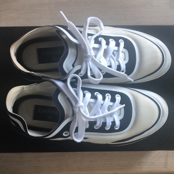 Chanel Sneakers White/ Black - Picture 3 of 4
